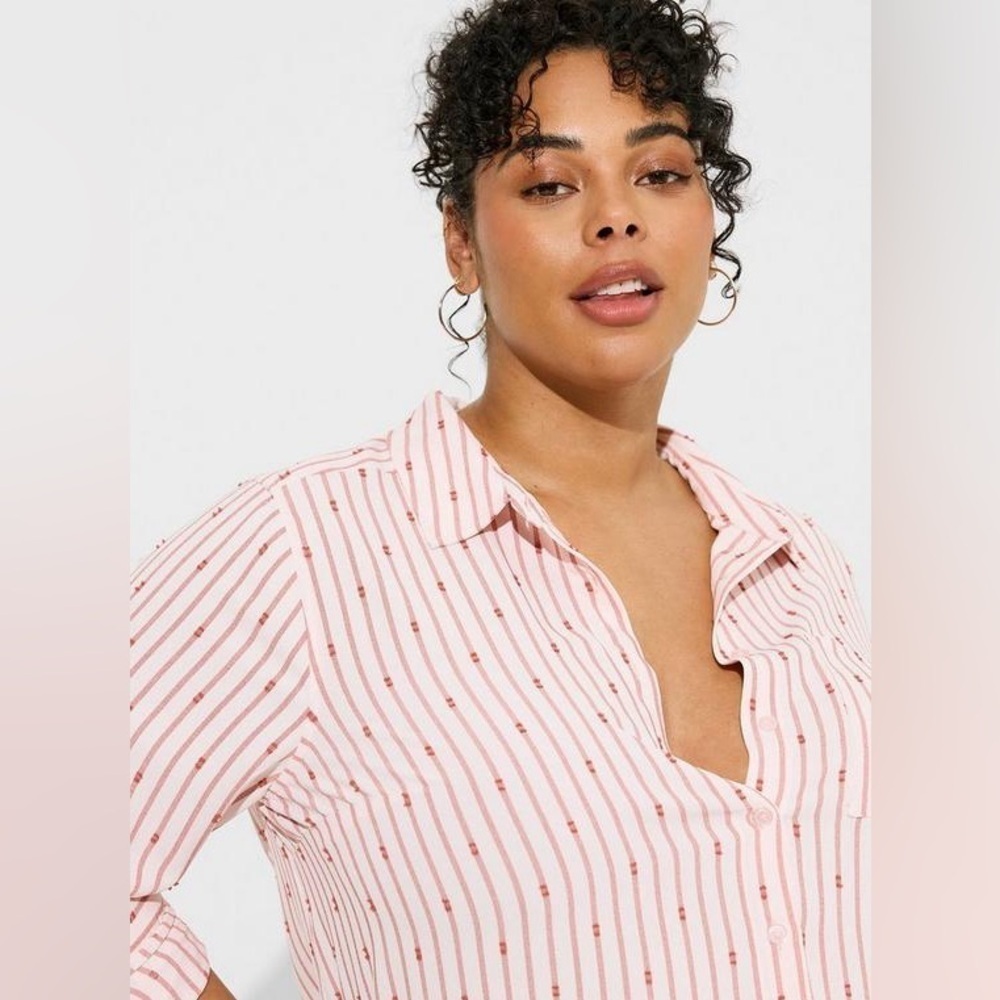 NWT Torrid Pink Lizzie Seersucker Stripe Button Up Long Sleeve Shirt Size 5x(28)